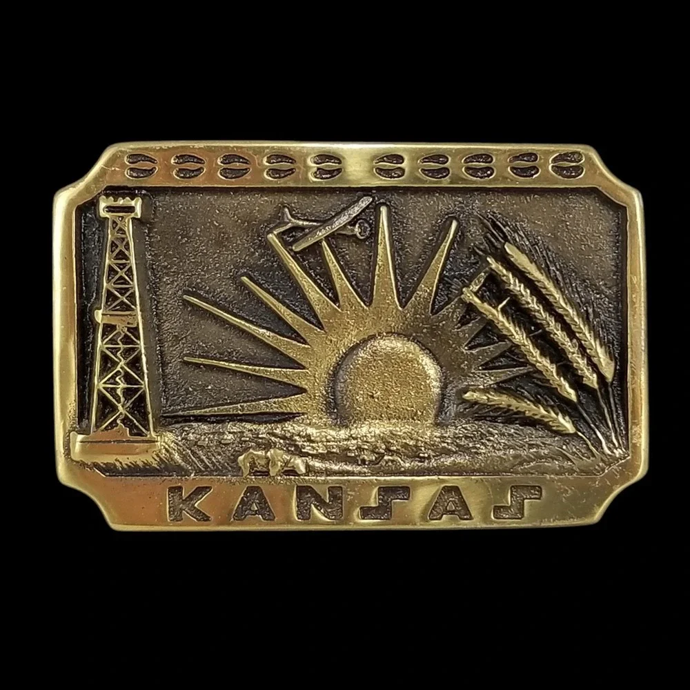 Vintage 1979 Kansas Solid Brass Belt Buckle Heritage Mint Ltd Oil Wheat‎ 10-1858